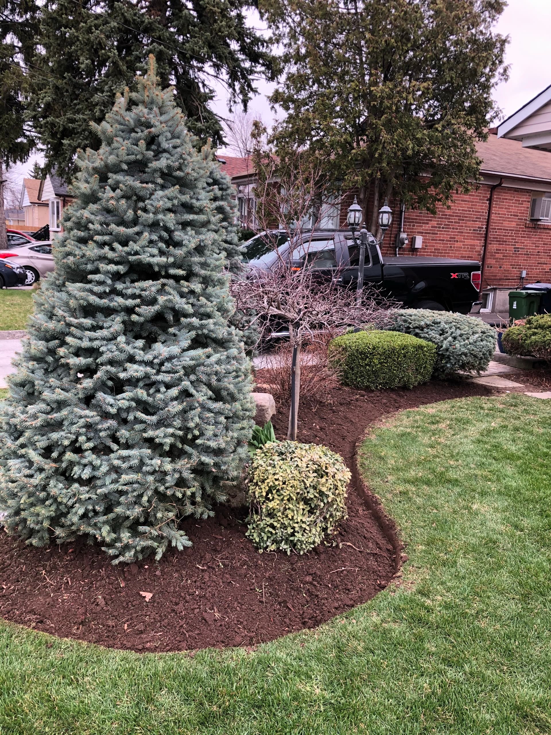Retaining wall and stone steps in Pickering — hardscaping by Dawn Till Dusk